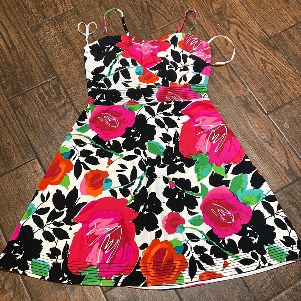 B SMART FLORAL WOMAN DRESS SIZE 10